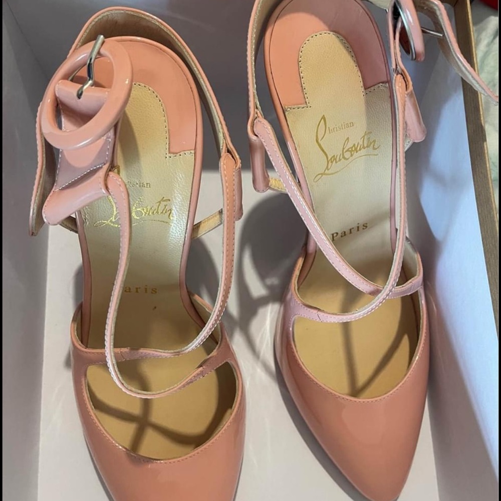 Christian Louboutin size 37.5 Hollandway 100 Patent